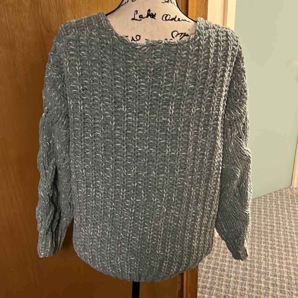 Sweater - Picture 5 of 5
